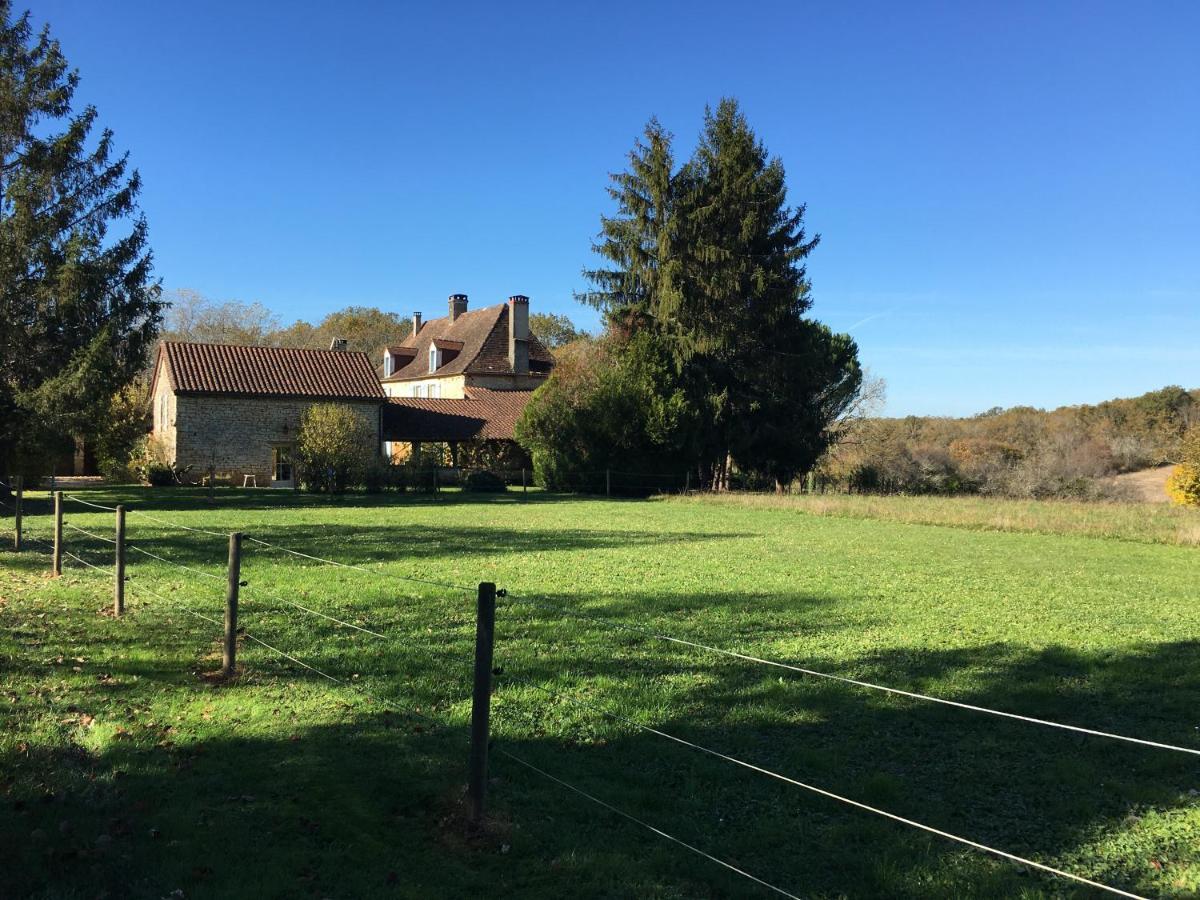 Gîte Dordogne Périgord Hautefort Extérieur photo