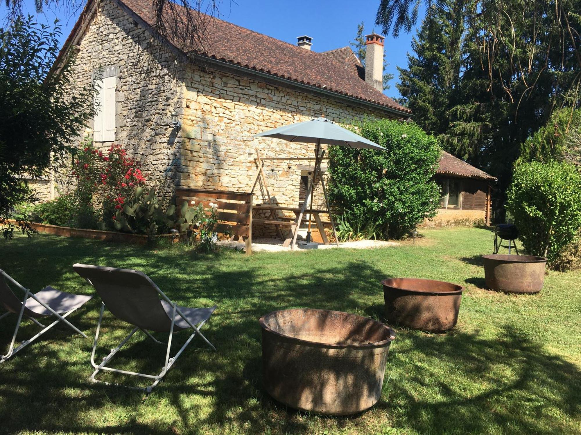 Gîte Dordogne Périgord Hautefort Extérieur photo